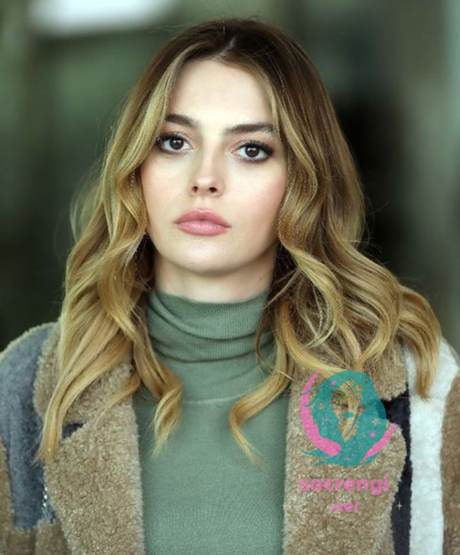 Melis Sezen Balyaj Saç Rengi