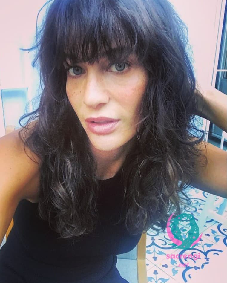 Berrak Tüzünataç Kahküllü Saç Modeli