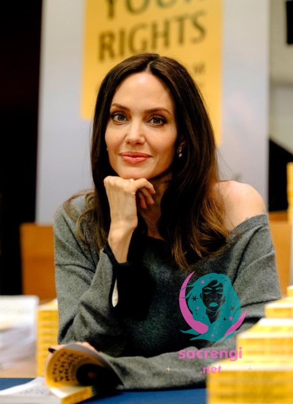 Angelina Jolie Saç Rengi 