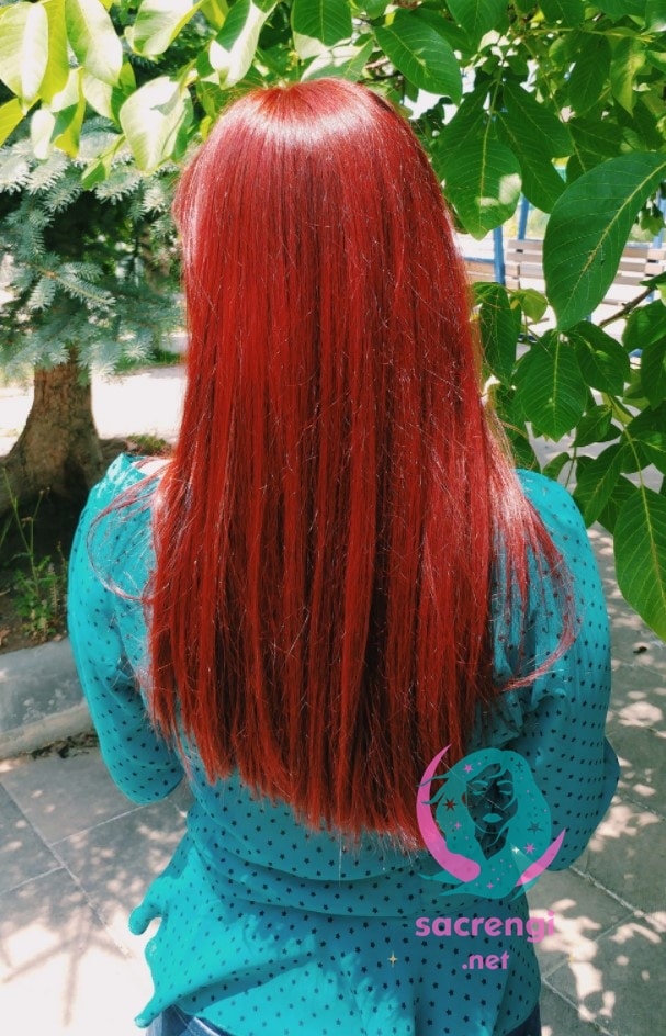 Yakut Kızılı Saç Rengi Uygulaması