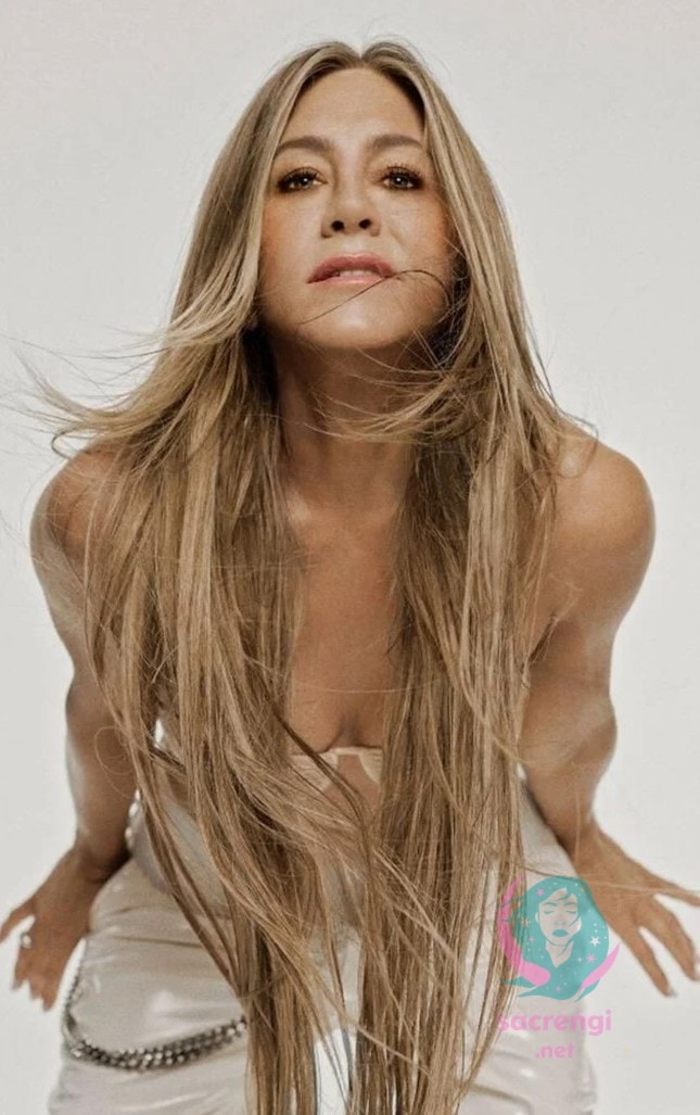Jennifer Aniston Uzun Saç Modeli