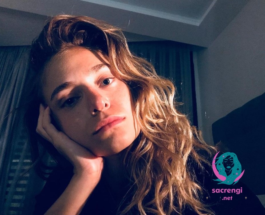 Seren Deniz Yalçın Açık Kumral Saç Rengi