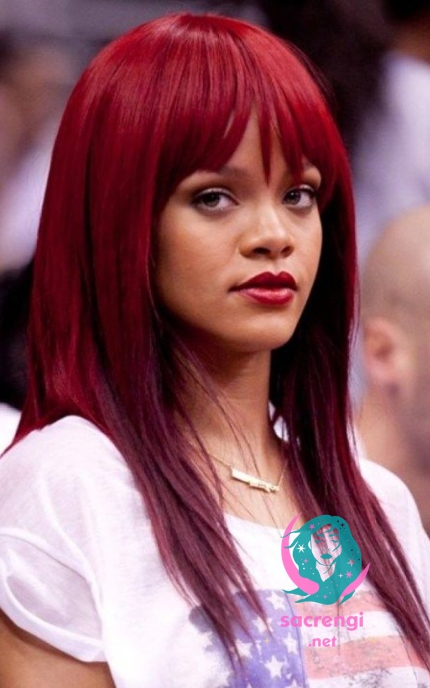Rihanna Kızıl Saç Rengi